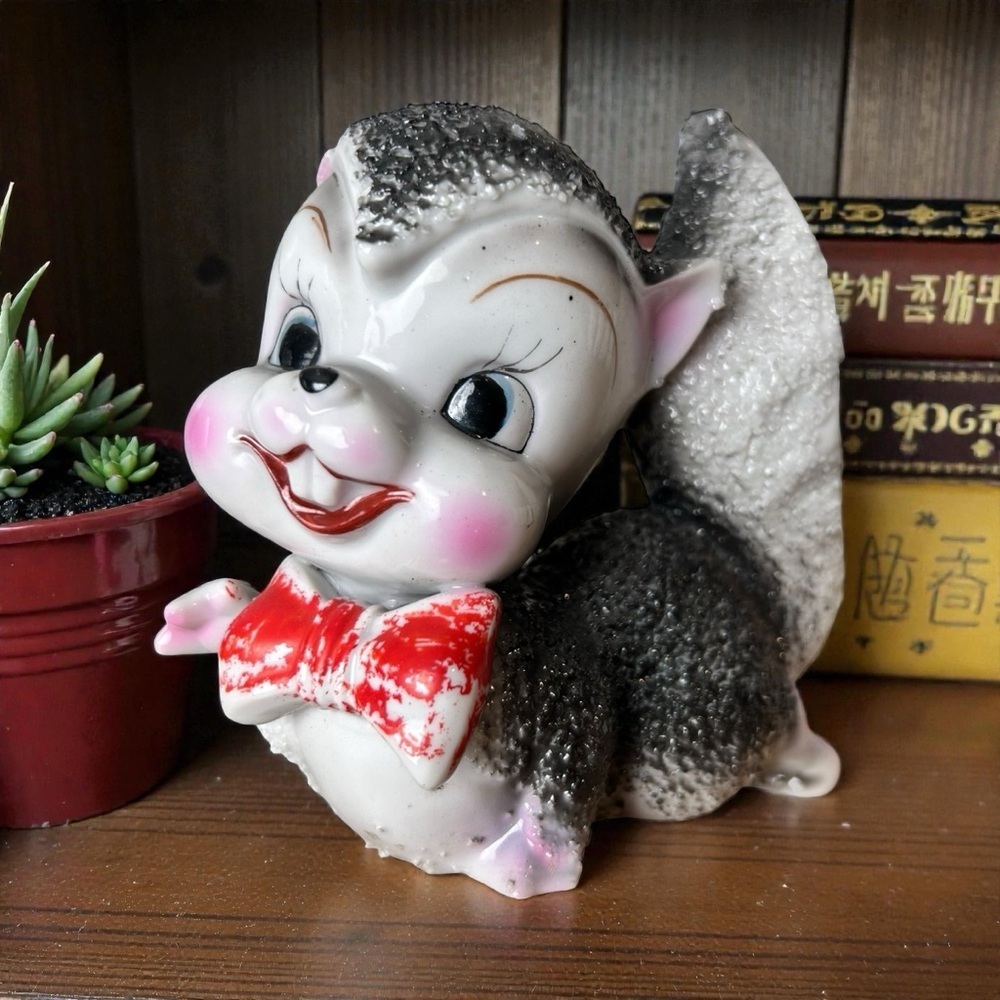 Arnart Anthropomorphic Sugar Glaze Ceramic Skunk Figurine, Vintage 50s RARE